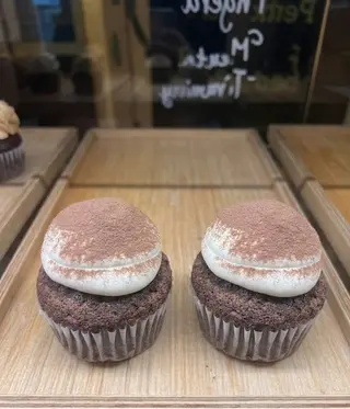 2 Tiramisu cupcake