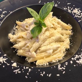 პასტა ოთხი ყველით