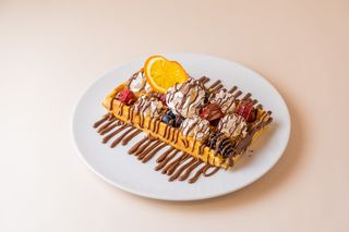 Вафли с ягодным миксом