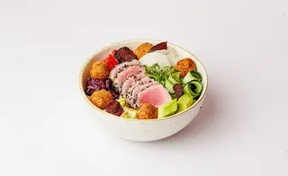 “BUDDHA BOWL” sa flambiranom tunom “tataki” (Posno)