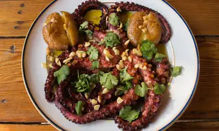 Polvo à Lagareiro com Batata à Murro