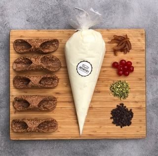 Kit 5 cannoli tradizionali ricotta bianca