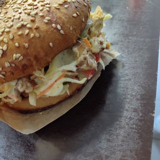 Донер курячий в булці 