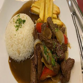 Lomo Saltado