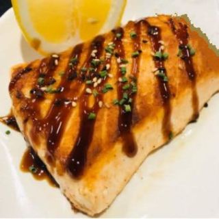 113. Salmón A La Plancha