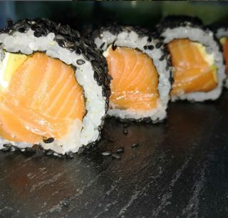 Uramaki sake roll - 8 pezzi