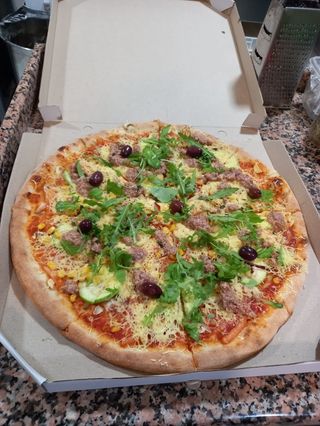 Posna tuna pizza