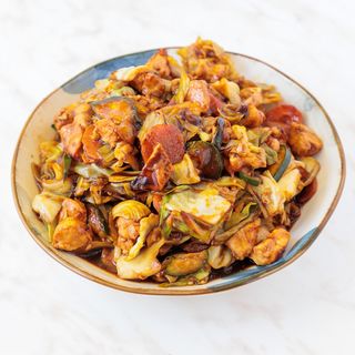 Piletina sa povrćem u ljutom sečuan sosu