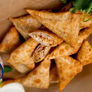 Samosas (pair)