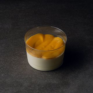 Panna Cotta con Mango y Pasión