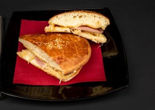 Topli sendvič Galija