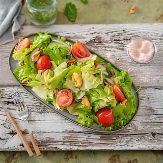 Зелена салата с дресинг (200г)