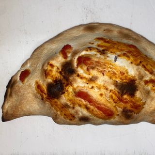 Panzerotto con mortadella e scamorza