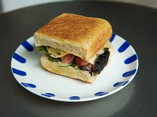 Мафін з лососем New (230г)