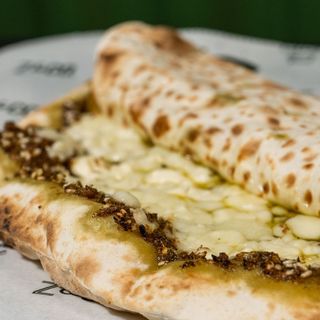 Zaatar & Queso