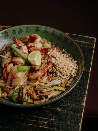PAD THAI CON VERDURAS Y GAMBAS