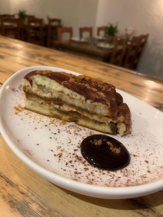 Tiramisú GastroCyrus