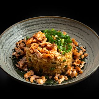 Orez prajit cu somon