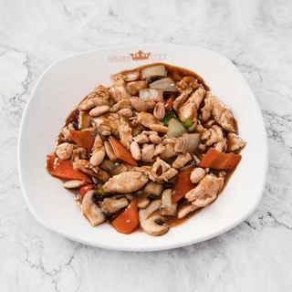 75. Pollo Con Almendras