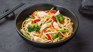 Локшина удон з куркою