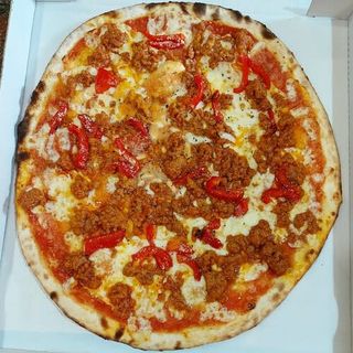 Pizza Bolognese