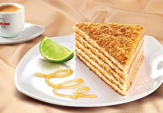 Marlenka cu miere și nucă