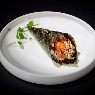 Temaki spicy tuna
