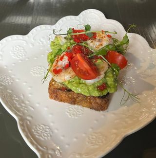 Авокадо тост з креветкою (210г)