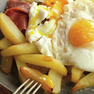 Ración De Huevos Rotos