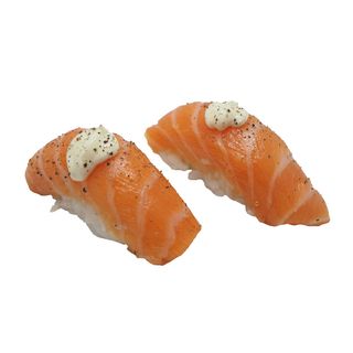 U14A Nigiri Salmão com Pimenta Preta e Maionese