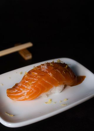Nigiri De Salmón