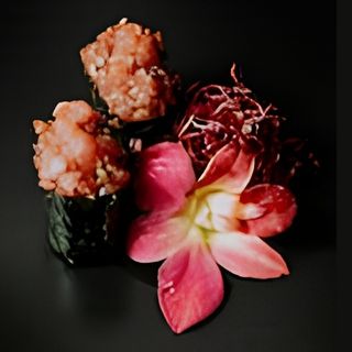 Gunkan Maki Tatar tuńczyk