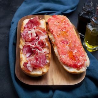 Tostada De Tomate Y Jamón