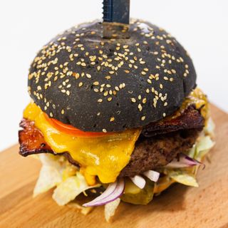Black Metal burger 320/150/40g