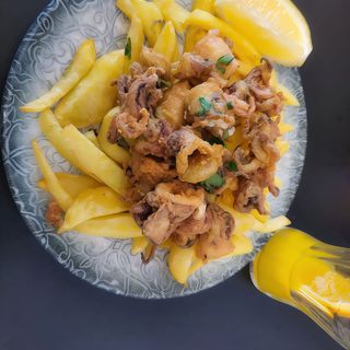 Chipirones Fritos (Ración)