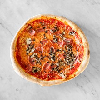 Pizza Calzone (abierta)