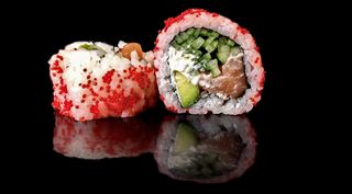 TOBIKO ROLL