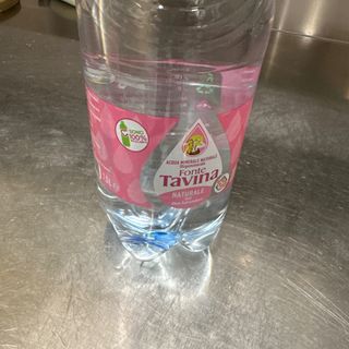 Acqua naturale grande