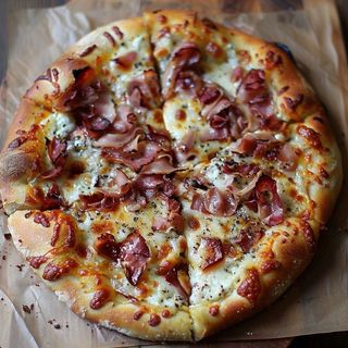 Scamorza e Bacon Pizza