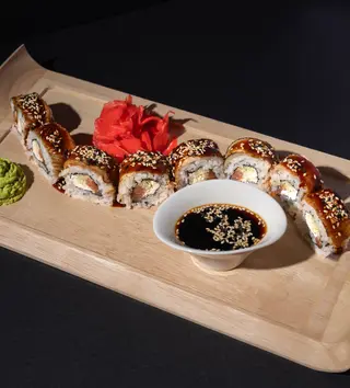 Dragon Roll Rolls