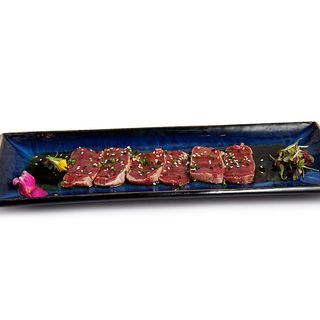 143.tataki de atun 8u