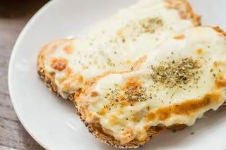 Принцеса със сирене и кашкавал (200г)