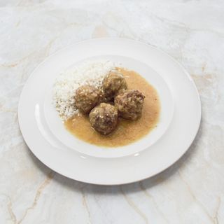 Pulpety drobiowe w sosie pieczeniowym