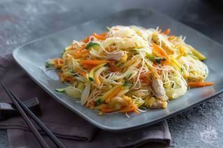 57 Spaghetti di riso carne