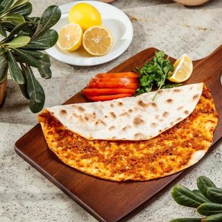 Menú De Lahmacun Especial Con Döner Kebab