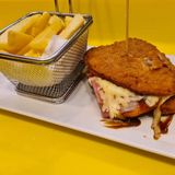 Pechuga Empanada A La Suiza