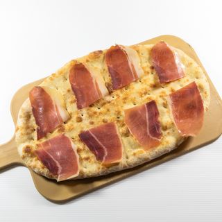 Focaccia con prosciutto crudo