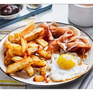 Special Eggs with Chips