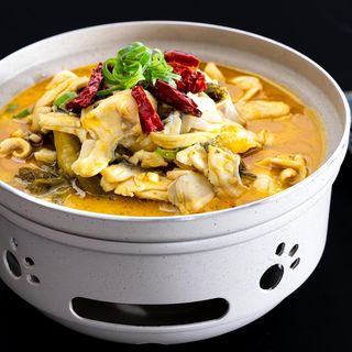 金汤酸菜鱼 Lubina en escabeche estilo sichuan 