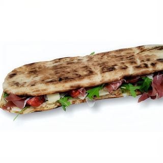 Panuozzo Prosciutto crudo, pomodorini, rucola e mozzarella